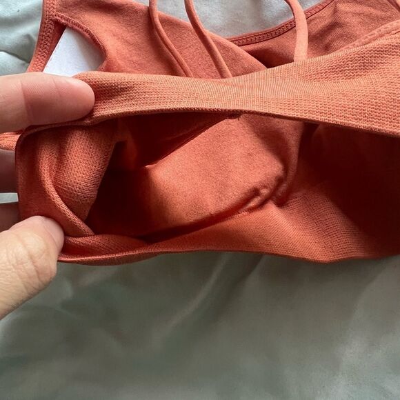 Womens Padded Sports Bra Cross Back Bra Workout Strappy Bra Seamless Comfortable - Picture 4 of 7